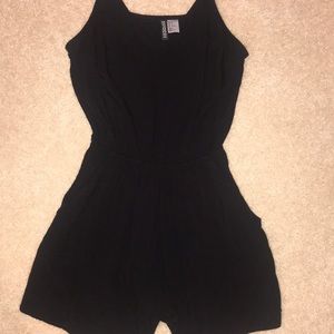 Little black romper WITH POCKETS!!!